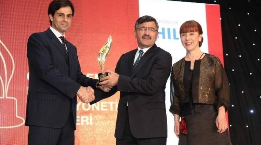 Belediye Başkanı Faruk Akdoğan&rsquo;a &Ouml;d&uuml;l