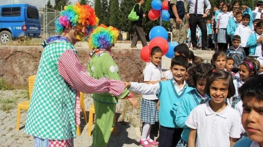 Yavuzeli Jandarma Komutanlığı, &Ccedil;ocukları Sevindirdi