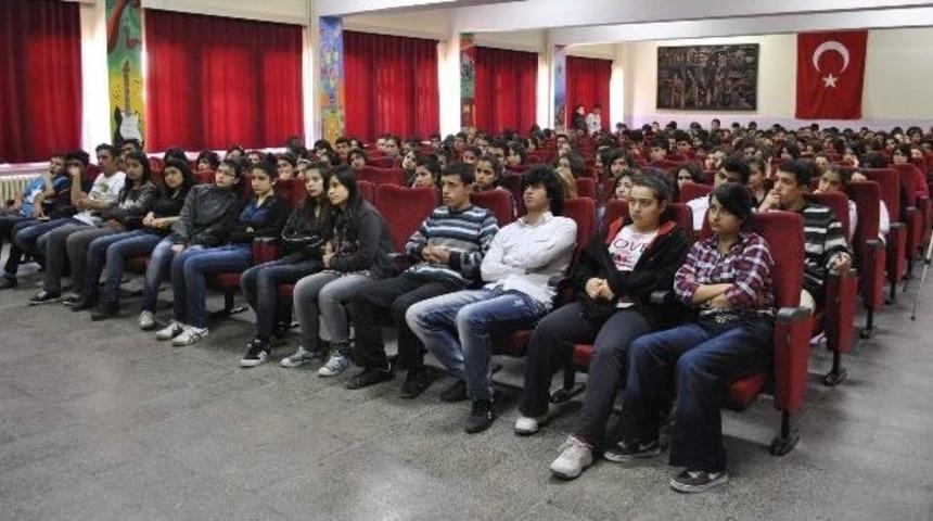 &ldquo;10 Şahsiyet, 10 Değer&rdquo; Projesi Sunumu