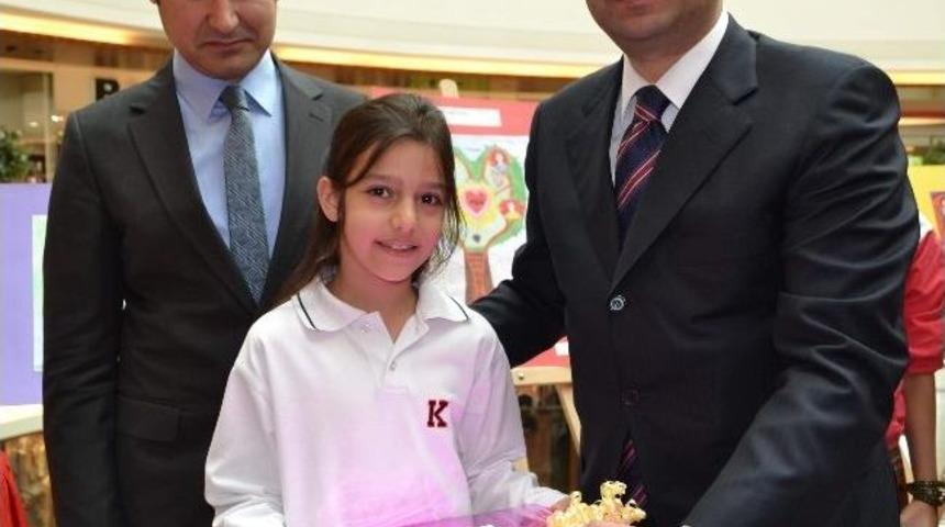 &ldquo;aile Olmak&rdquo; Resim Yarışması Sergisi A&ccedil;ıldı