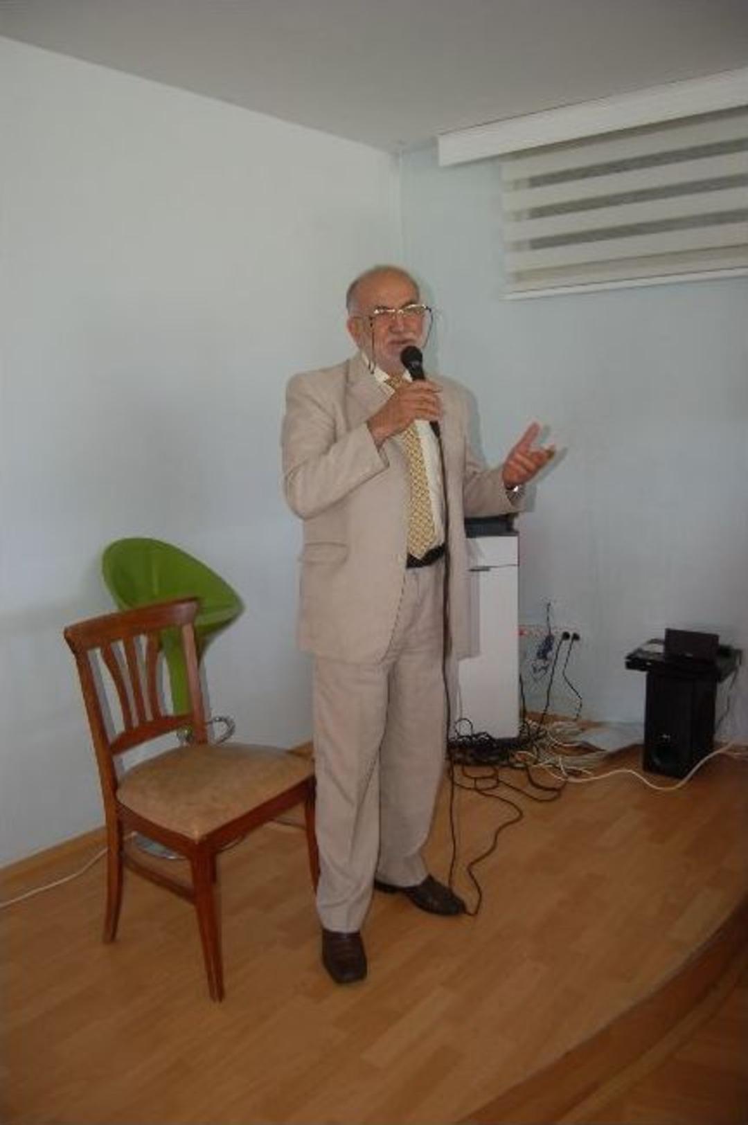 İlk&ouml;ğretim &Ouml;ğrencilerine T&uuml;rk Şiirinin &Ouml;nemi Anlatıldı