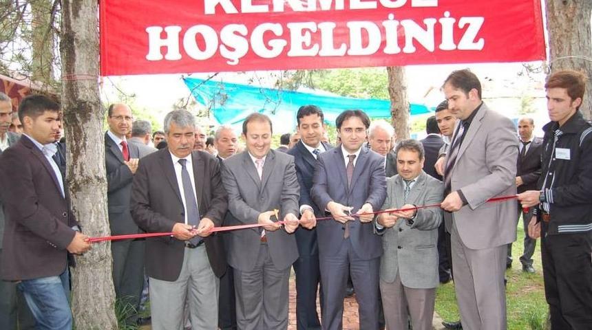 G&Ouml;K&Ccedil;E-DER'den Fakir &Ouml;ğrenciler Yararına Kermes