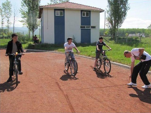 Hisarcık’ta En Yavaş Bisiklet Sürme Yarışı