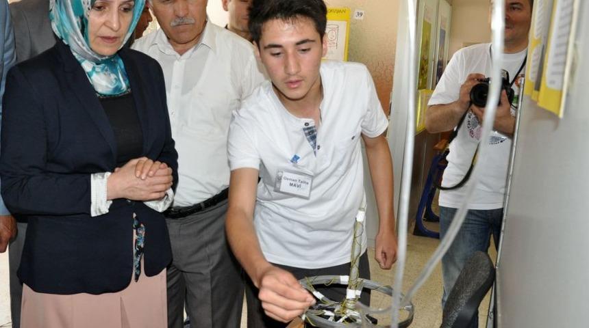 Kozan Fen Lisesi&rsquo;nde Bilim Fuarı A&ccedil;ıldı