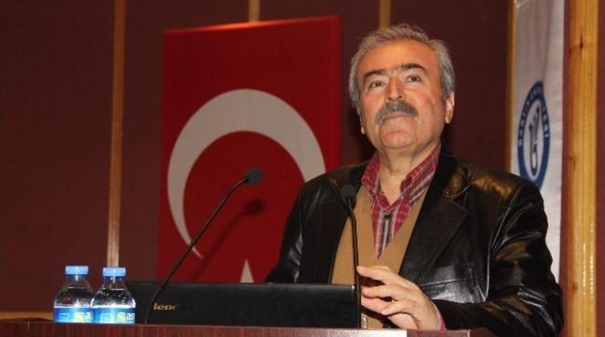 B&uuml;'de "medeniyet Boyutuyla Vakıflar" Konferansı D&uuml;zenlendi