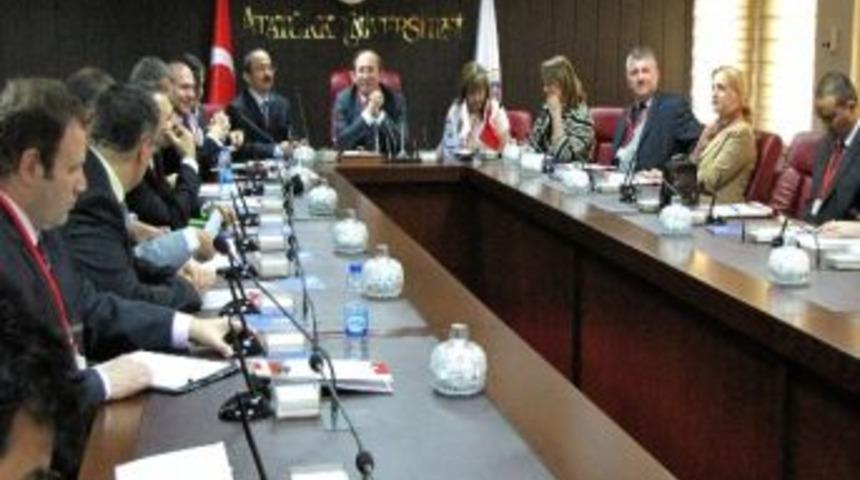 Y&ouml;netim Bilişim Sistemleri - İşletme Enformatiği B&ouml;l&uuml;mleri, Atat&uuml;rk &Uuml;niversitesinde Biraraya Geldi