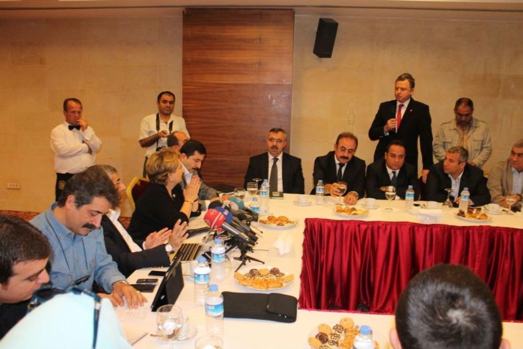 Akil İnsanlar Heyeti&rsquo;nin Toplantısını İş&ccedil;i Partililer Sabote Etmeye Kalktı