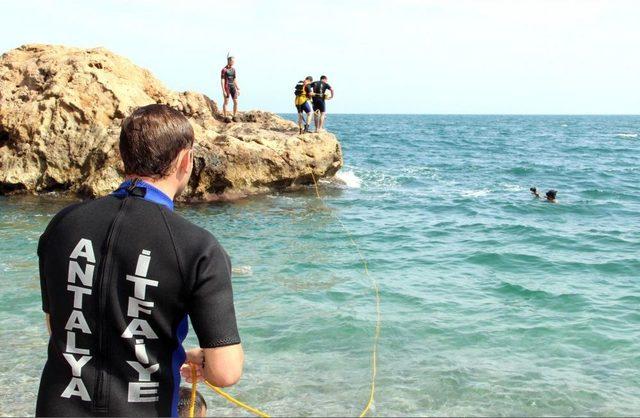 Antalya’da Yangınlara Fransalı Itfaiyeciler Müdahale Ediyor