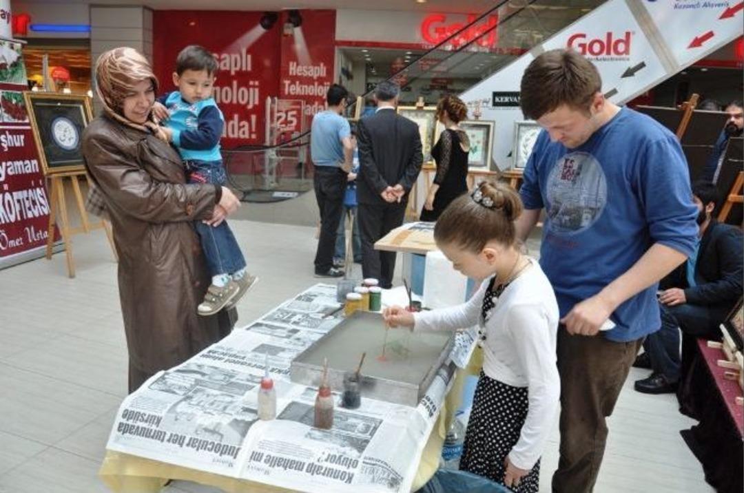 Gen&ccedil;lik Merkezi Kursiyerleri H&uuml;nerlerini Sergiledi