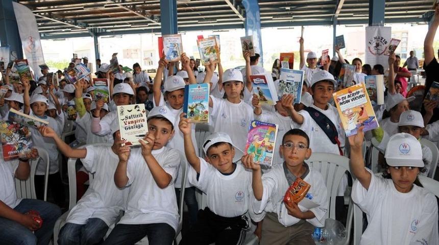 19 Mayıs'ta 1919 Kişi Aynı Anda 19 Dakika Kitap Okudu