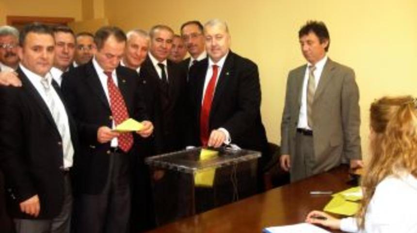 &Ccedil;arşamba Borsa'da Meclis Tamamlandı