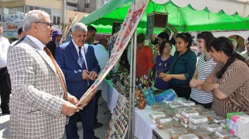 Engellilerden &lsquo;engel Değiliz, &Uuml;retiyoruz&rsquo; Kermesi