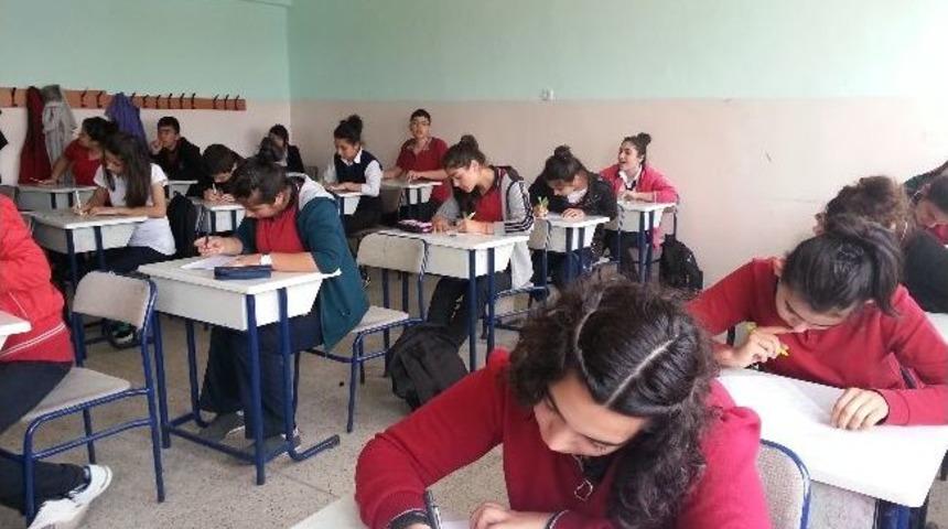 &Ouml;ğrenciler Okudukları Kitaplardan Sınav Oldular