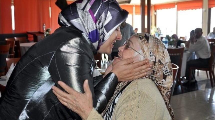 Didem Ayyıldız, Huzurevi Sakini Kadınlarla Buluştu