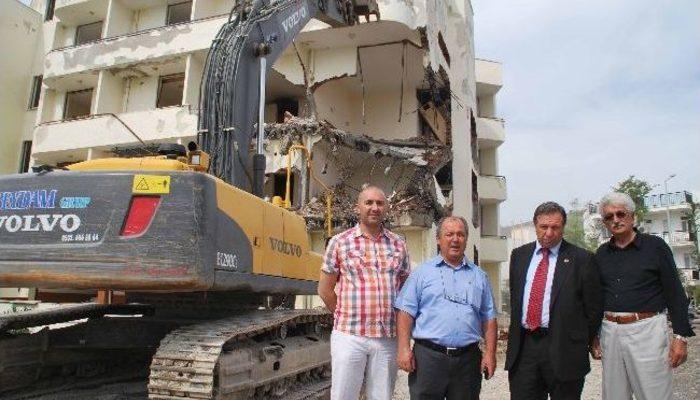 Datça Öğretmenevi�nin Yıkıma Başlandı Muğla Haberleri