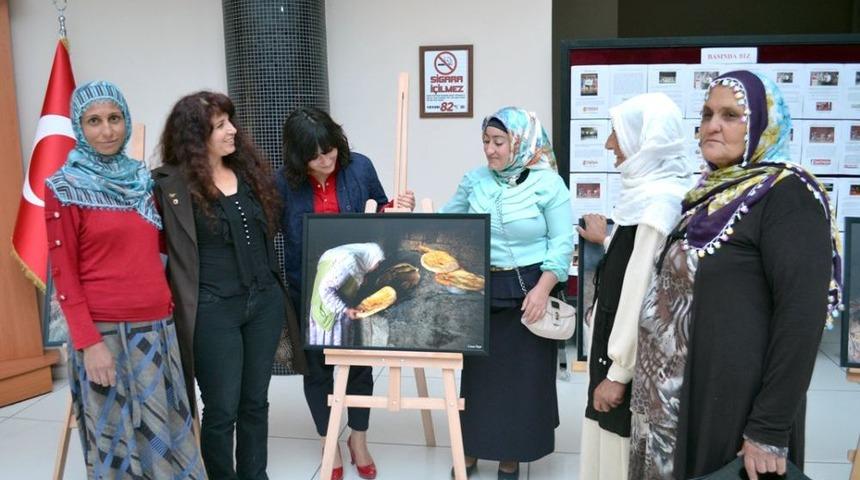 Batman'da Tandır Konulu Fotoğraf Sergisi A&ccedil;ıldı