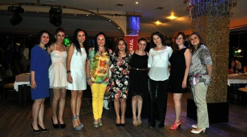 Memorial Antalya Hastanesi Başarılı Hemşireleri Kutladı