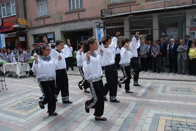 Biga&rsquo;da Gen&ccedil;lik Sergisi A&ccedil;ıldı 1