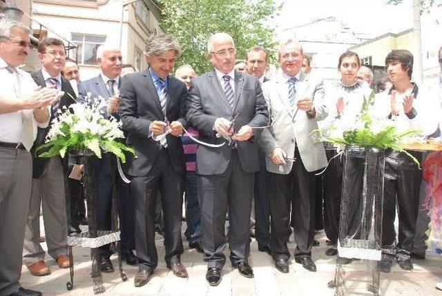 Biga&rsquo;da Gen&ccedil;lik Sergisi A&ccedil;ıldı 2