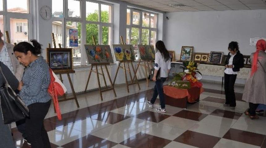 &Ccedil;alıştığı Hastanede Sergi A&ccedil;tı