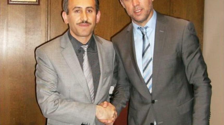 Başarılı &Ouml;ğrenciler, Hakan Ş&uuml;k&uuml;r&rsquo;&uuml; Ziyaret Etti