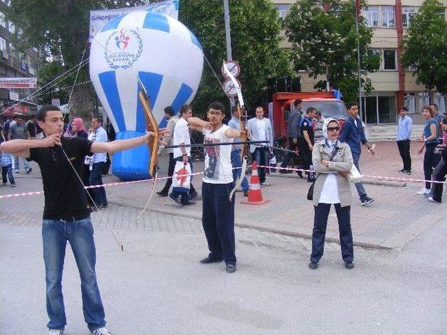 Kütahya’da Gençlik Haftası Coşkusu