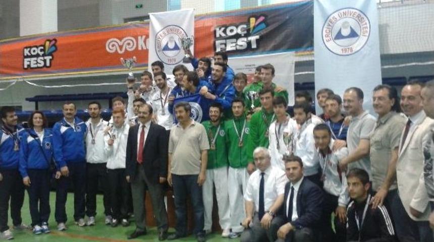 Besyo&rsquo;lu Karateciler&rsquo;den 11 Madalya