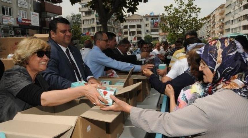 Manisa Belediyesi'nden Vatandaşa Kandil Simidi