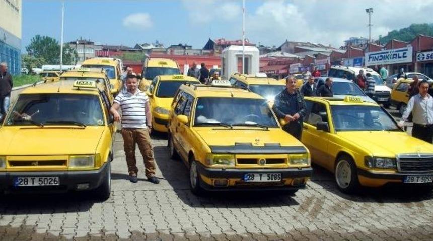 Korsana Savaş A&ccedil;an Taksicilere Polis Engeli