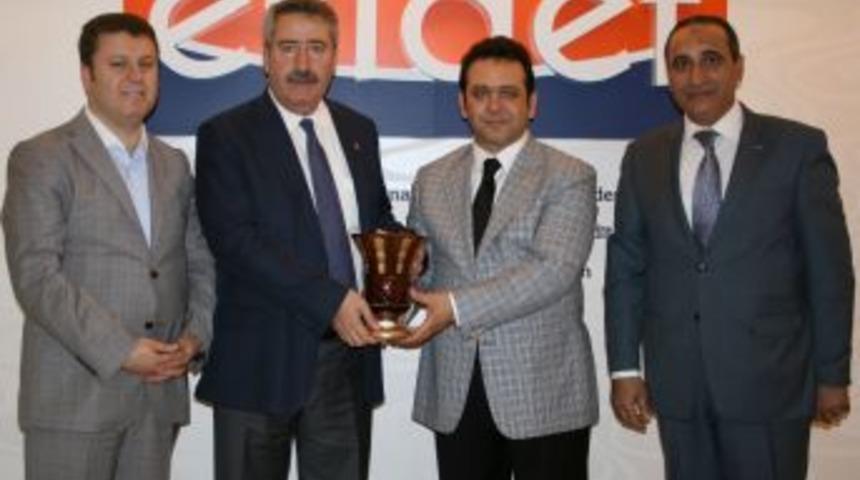 Vali Kıra&ccedil;, ESİDEF&rsquo;e Veda Ziyaretinde Bulundu