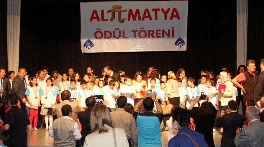 ALPİMATYA&rsquo;da Dereceye Girenler &Ouml;d&uuml;llendirildi