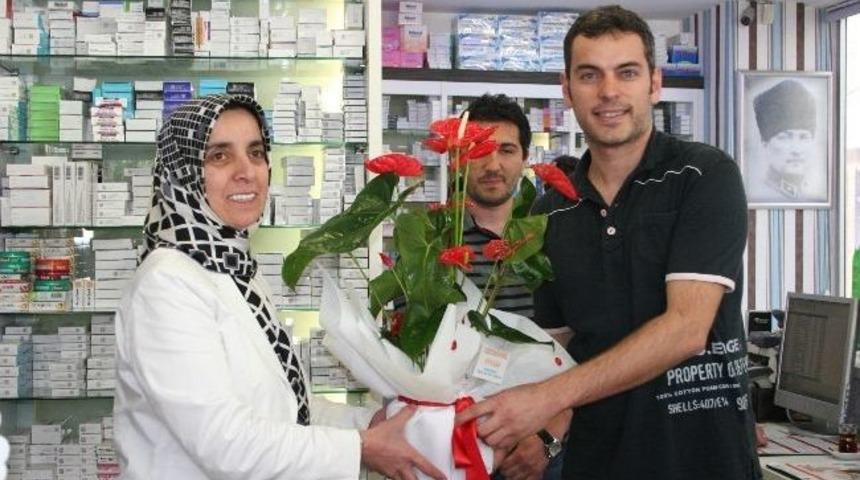 İneg&ouml;l Belediyesi&rsquo;nden Eczacılar G&uuml;n&uuml;nde Kutlama