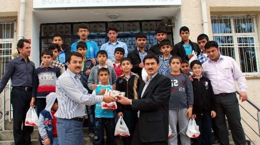 520 Adet Kandil Simidi Dağıtıldı