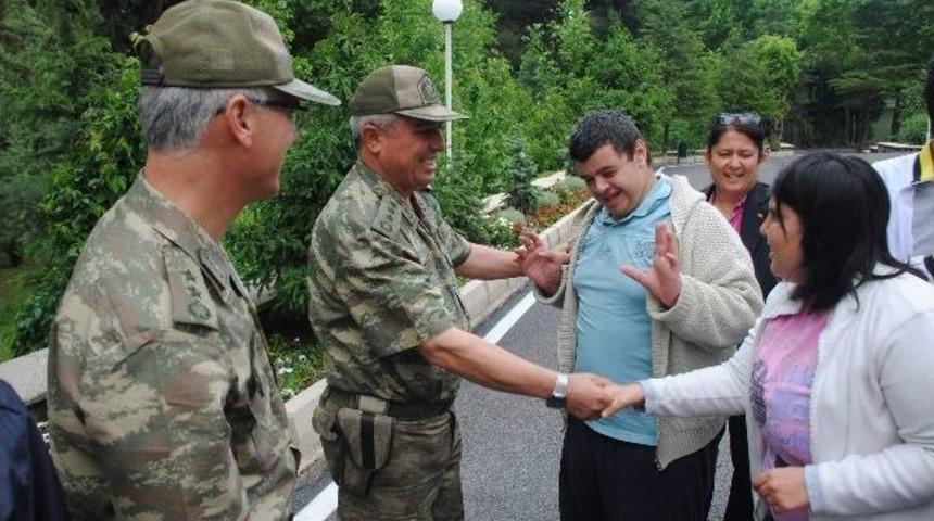 Engelliler Jandarmayı Ziyaret Etti