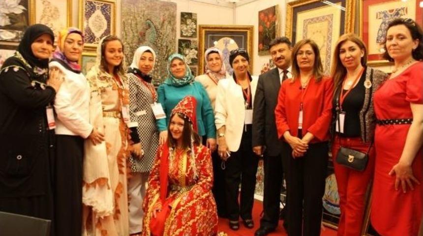 K&uuml;tahya 'kadın El Emeği Fuarı'nda Tanıtıldı