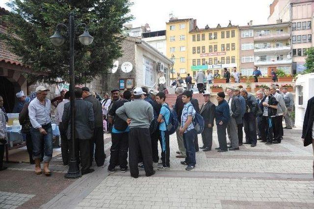 Bozüyük Belediyesi'nden Regaip Kandili Dolayısı İle Lokma İkramı