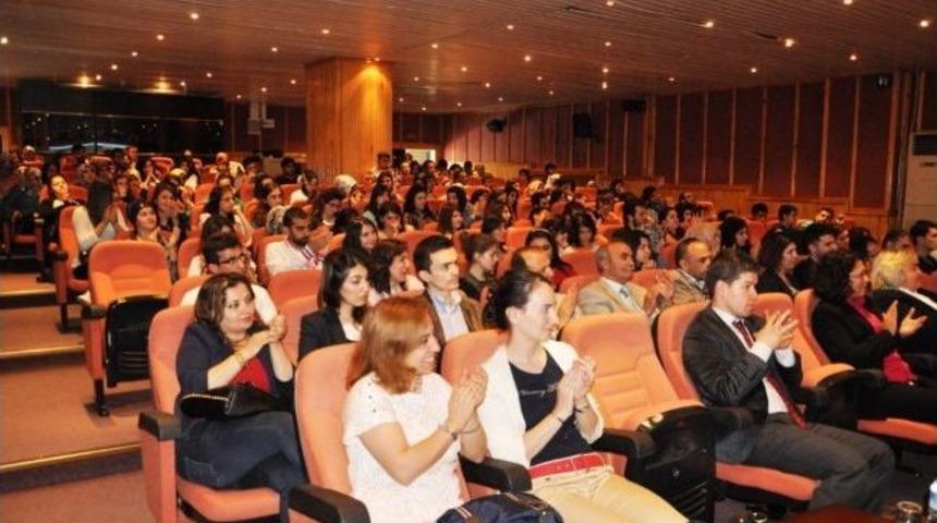 B&uuml;&rsquo;de &Ouml;ğretmenli Mesleği Paneli D&uuml;zenlendi