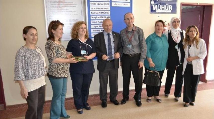 Ak Parti&rsquo;den Hemşirelere Ziyaret