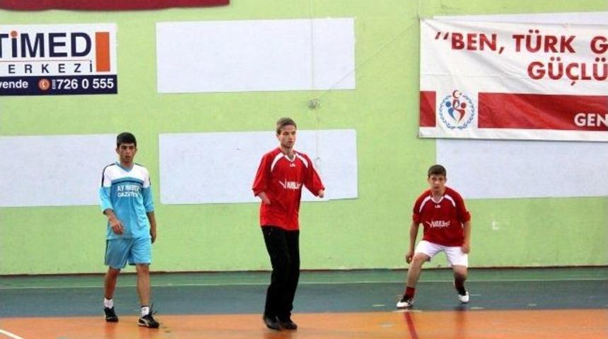 Anıl&rsquo;dan Azmin Zaferi