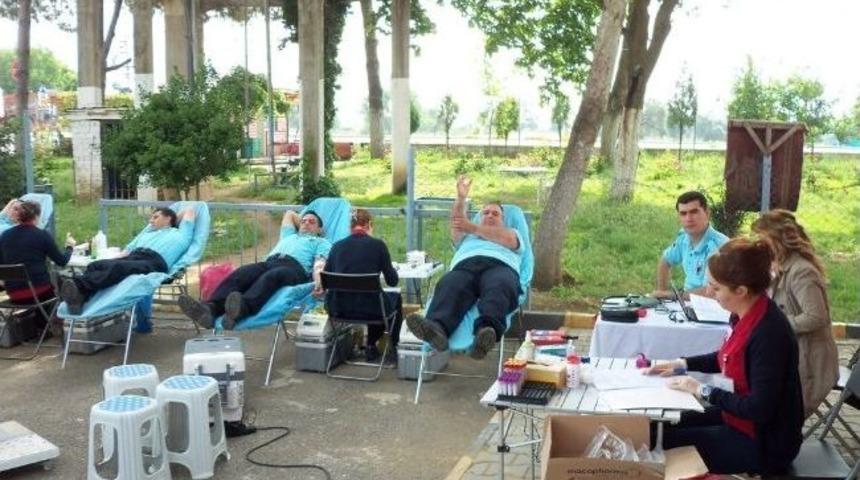 Cezaevinde Savcılık Ve Cezaevi Personelinden Kan Bağışı