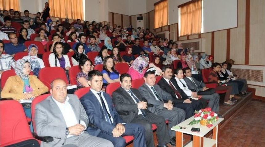 &Uuml;niversite&rsquo;de Eğitimciler Buluşması