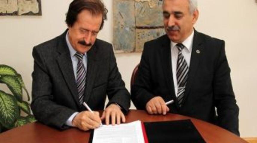 C&uuml; Personel Ve &Ouml;ğrencilerine Ptt&rsquo;den Y&uuml;zde 30 İndirim