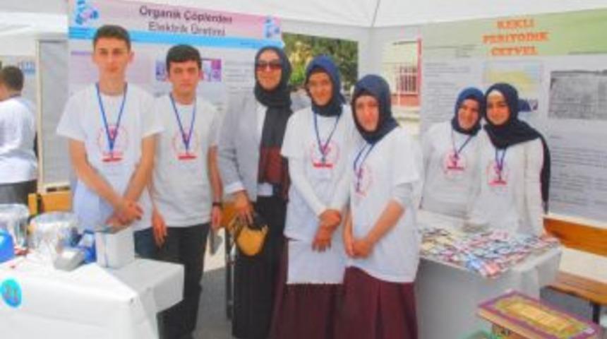 Osmancık İmam Hatip Lisesinde T&Uuml;BİTAK Bilim Fuarı