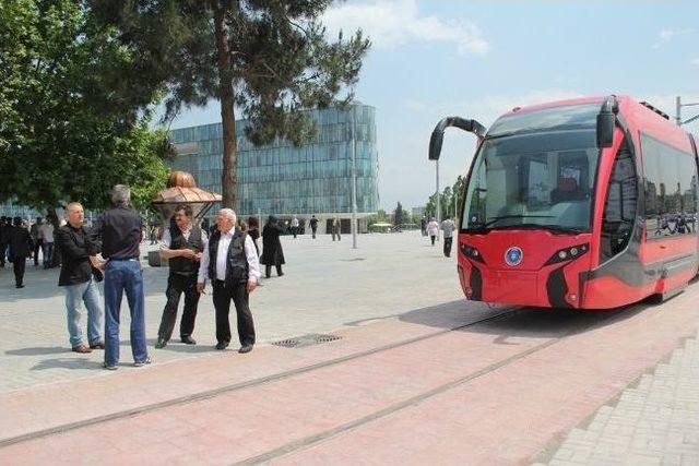 Bursalılar Yerli Tramvayın Yeşil Beyaz Olmasını İstiyor