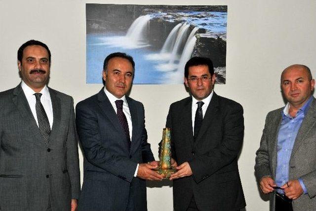 Vali Altıparmak Ua&uuml;&rsquo;ye Veda Ziyareti 1