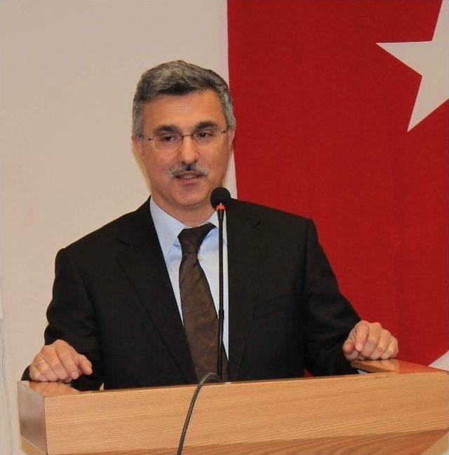 Yabancı &Ouml;ğrenciler Y&ouml;resel Kıyafetleriyle &Uuml;lkelerini Tanıttı 3