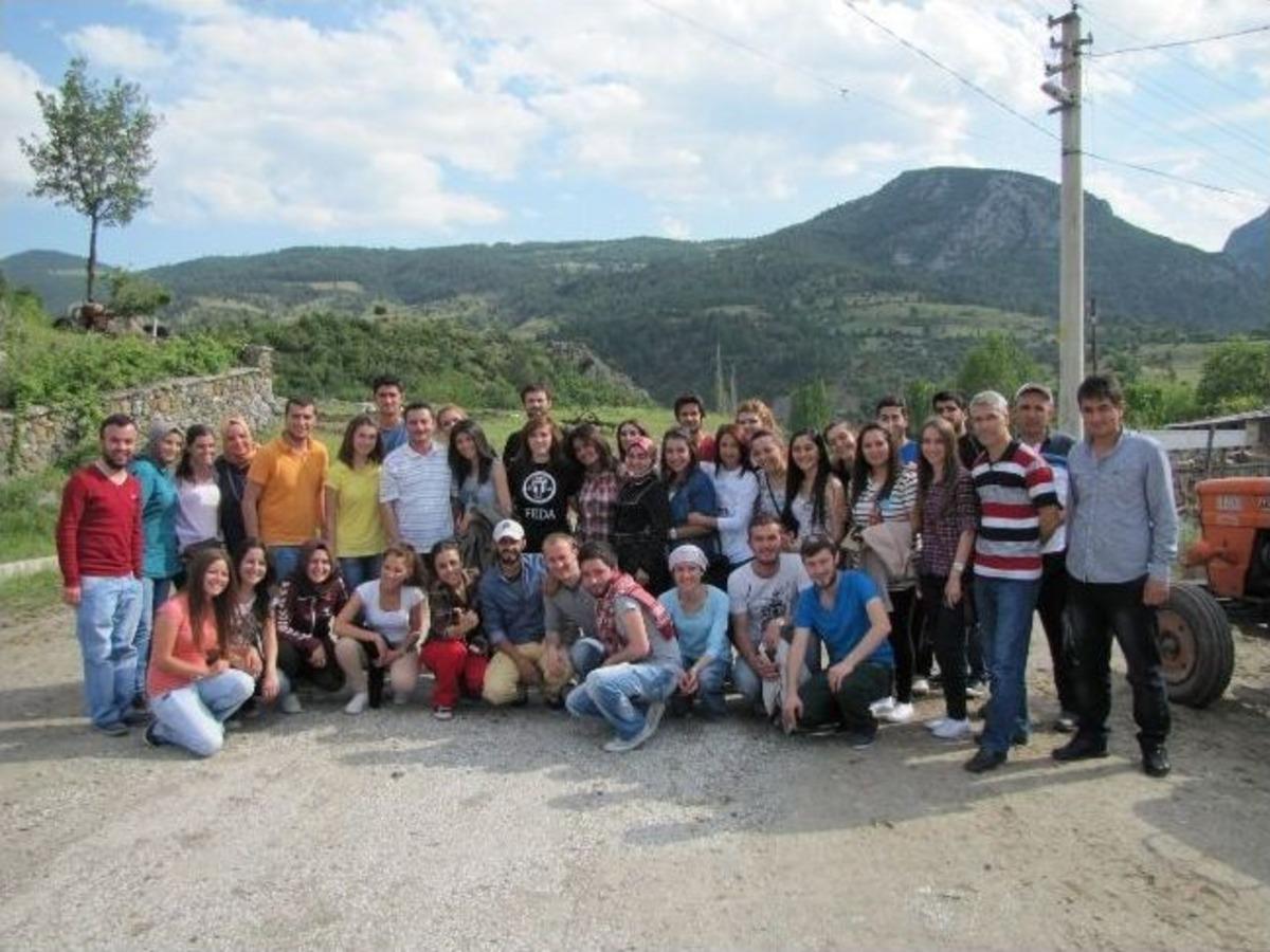 Kaymakam Buhara Ve Hisarcık Myo &Ouml;ğrencileri Doğa Y&uuml;r&uuml;y&uuml;ş&uuml;nde