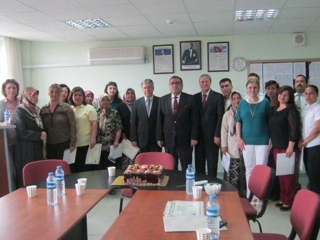 Menderes Anadolu Lisesi’nden Velilere Aile Eğitimi