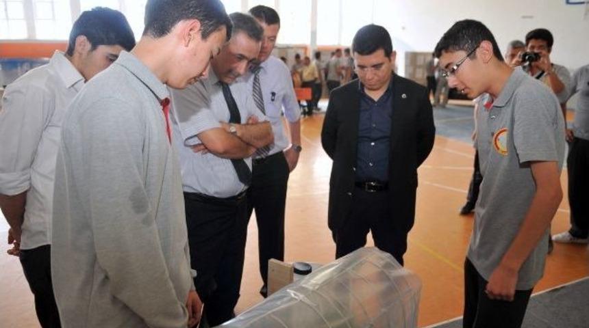 Başkan T&uuml;t&uuml;nc&uuml; Bilim Fuarı&rsquo;nı Gezdi