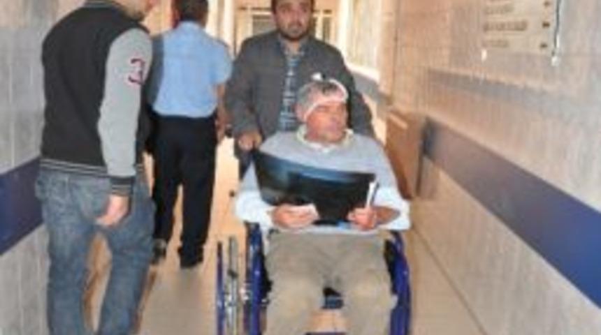 Kafasına Kiraz Dolu Kova D&uuml;şt&uuml;